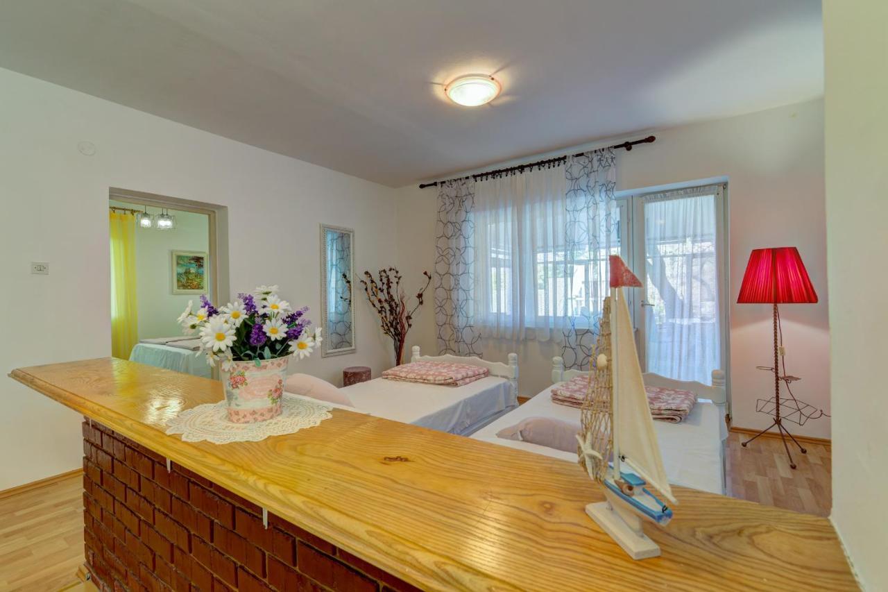 Apartments By The Beach Adela Senj سينج المظهر الخارجي الصورة