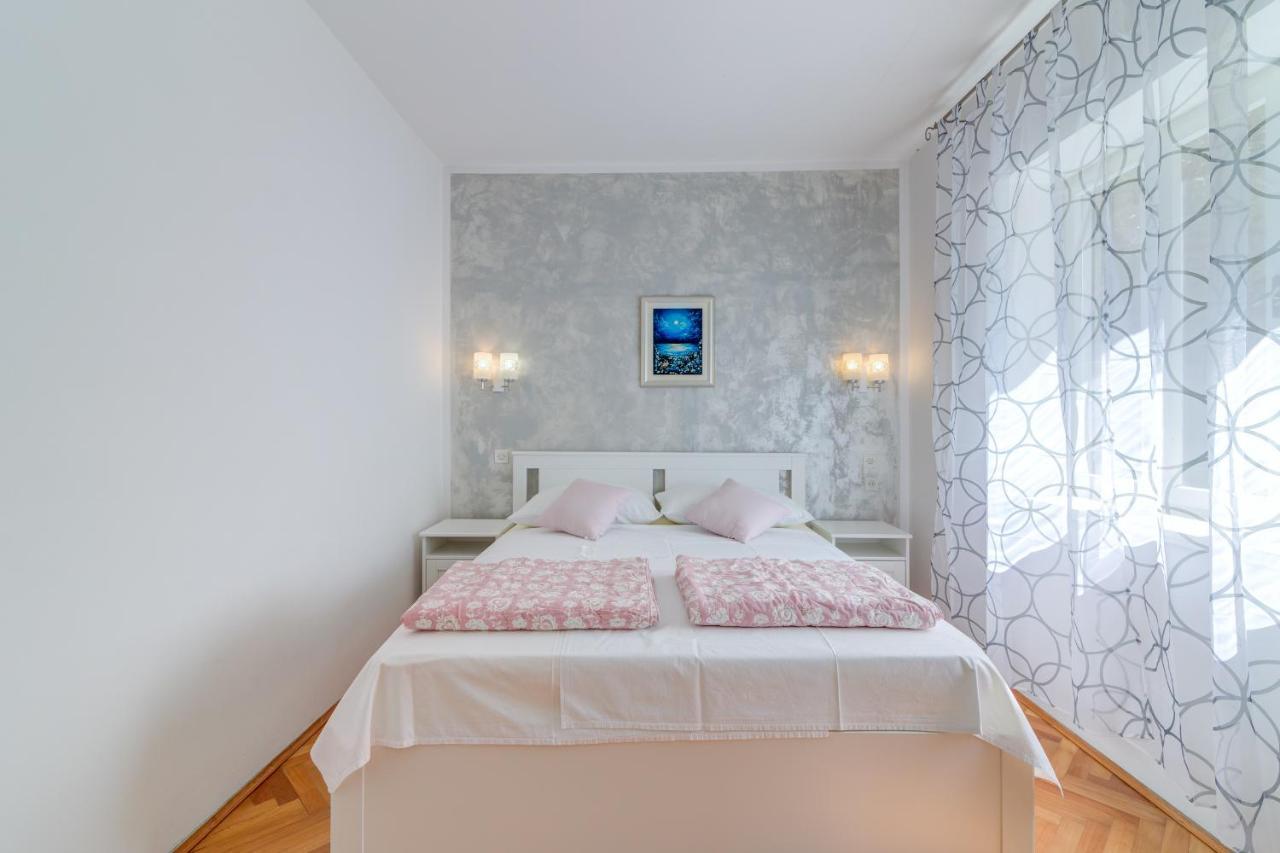 Apartments By The Beach Adela Senj سينج المظهر الخارجي الصورة