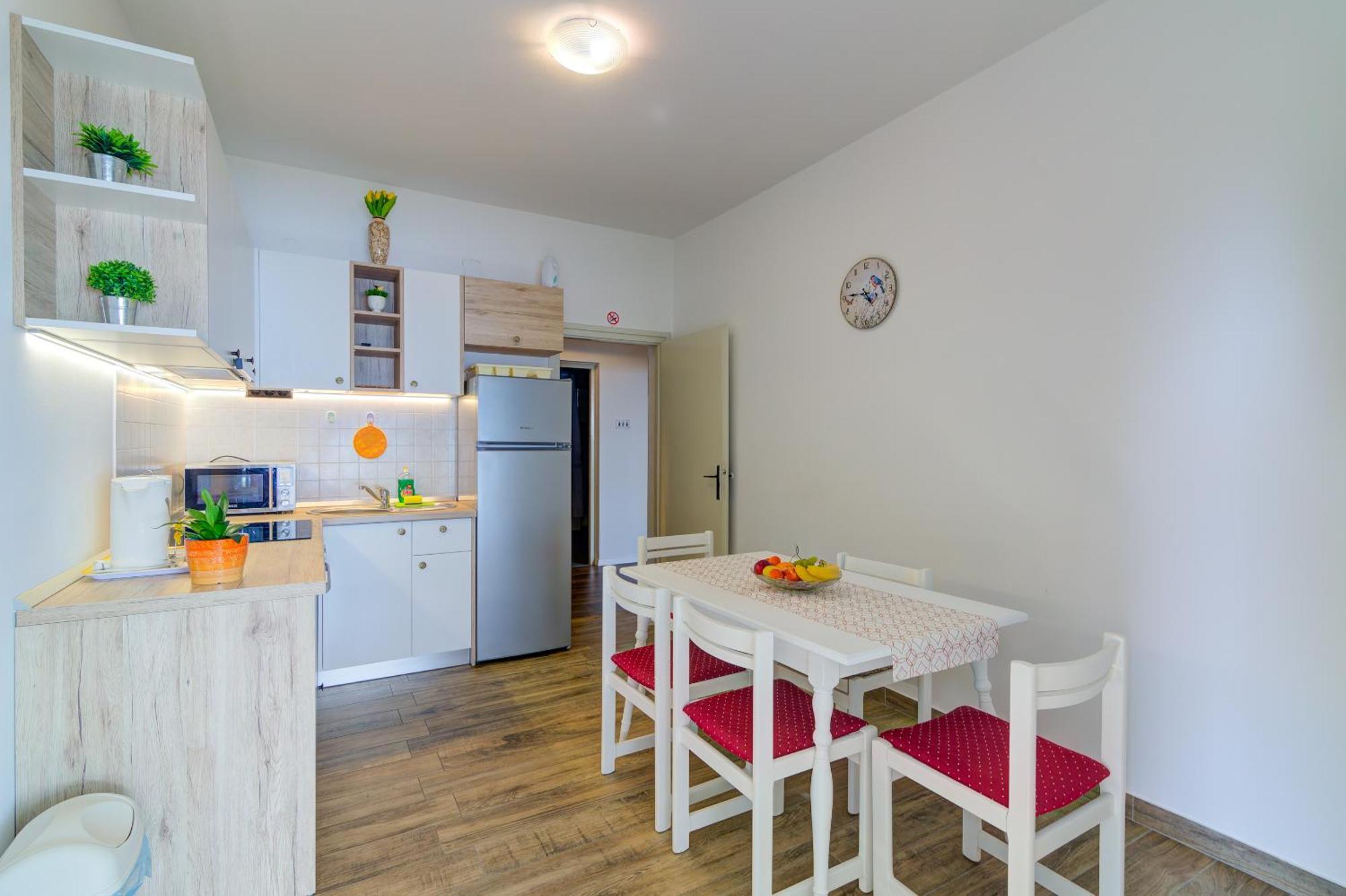 Apartments By The Beach Adela Senj سينج المظهر الخارجي الصورة